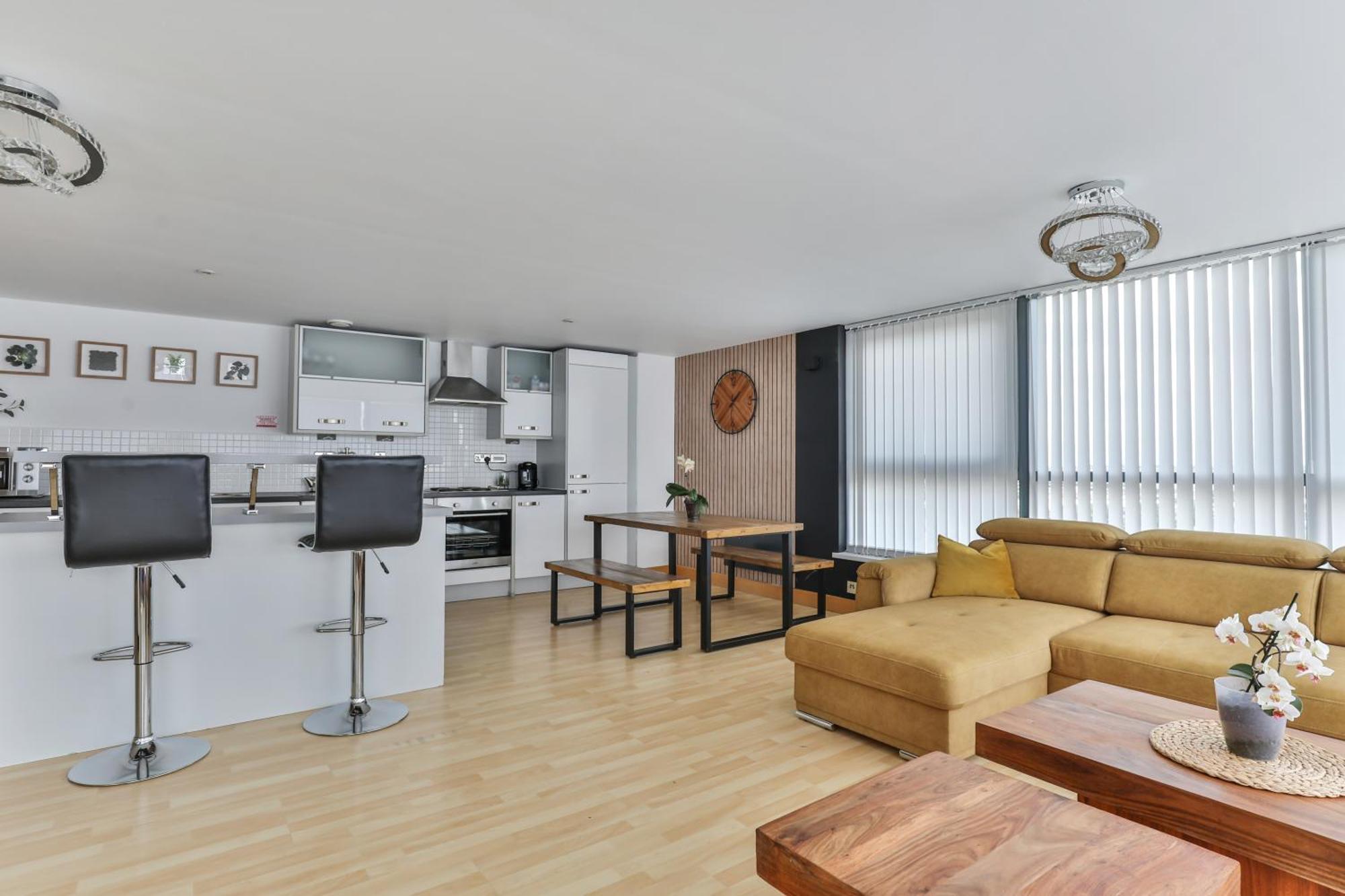 Large Central Penthouse In Leeds ลีดส์ ภายนอก รูปภาพ