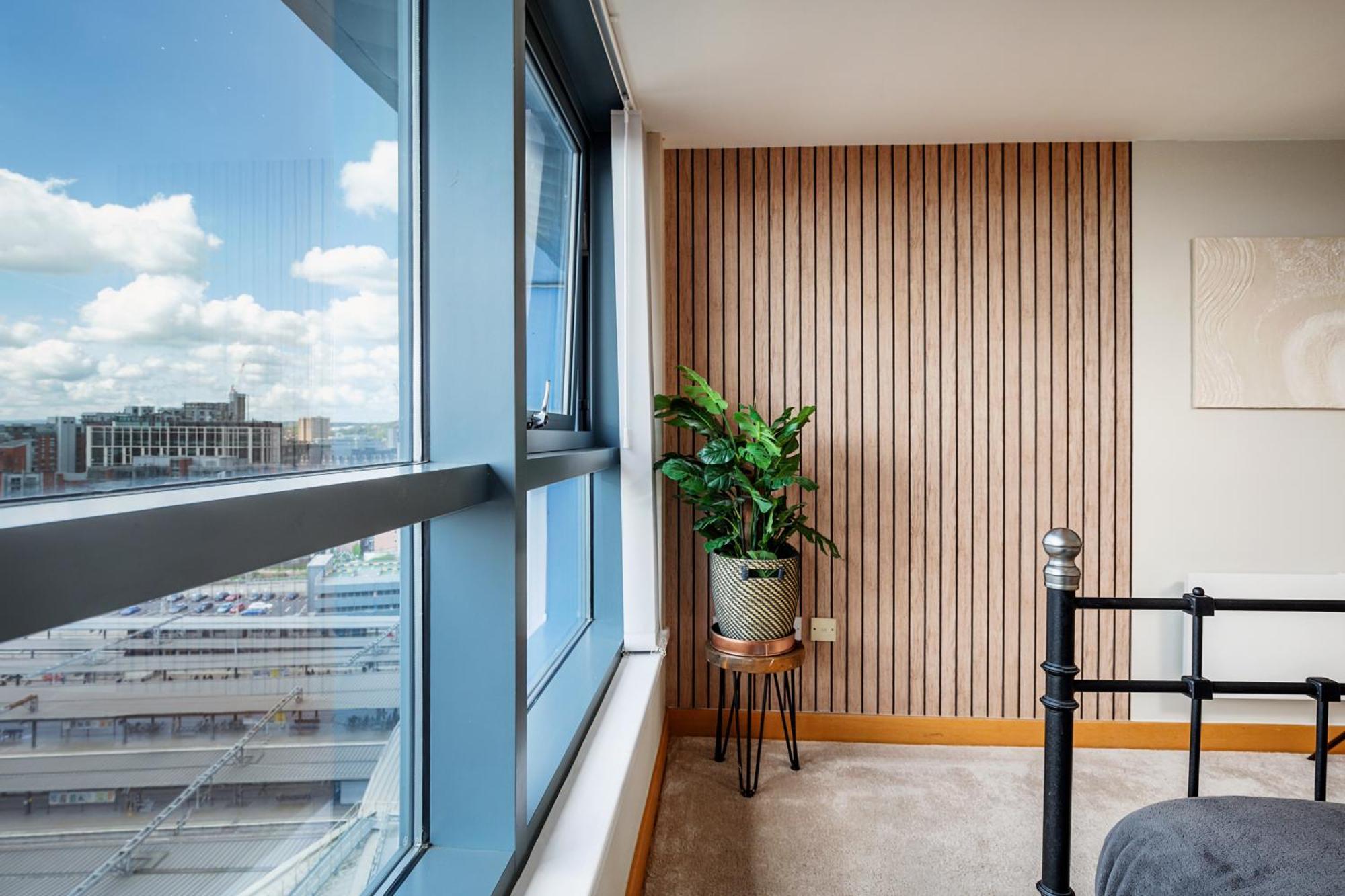 Large Central Penthouse In Leeds ลีดส์ ภายนอก รูปภาพ