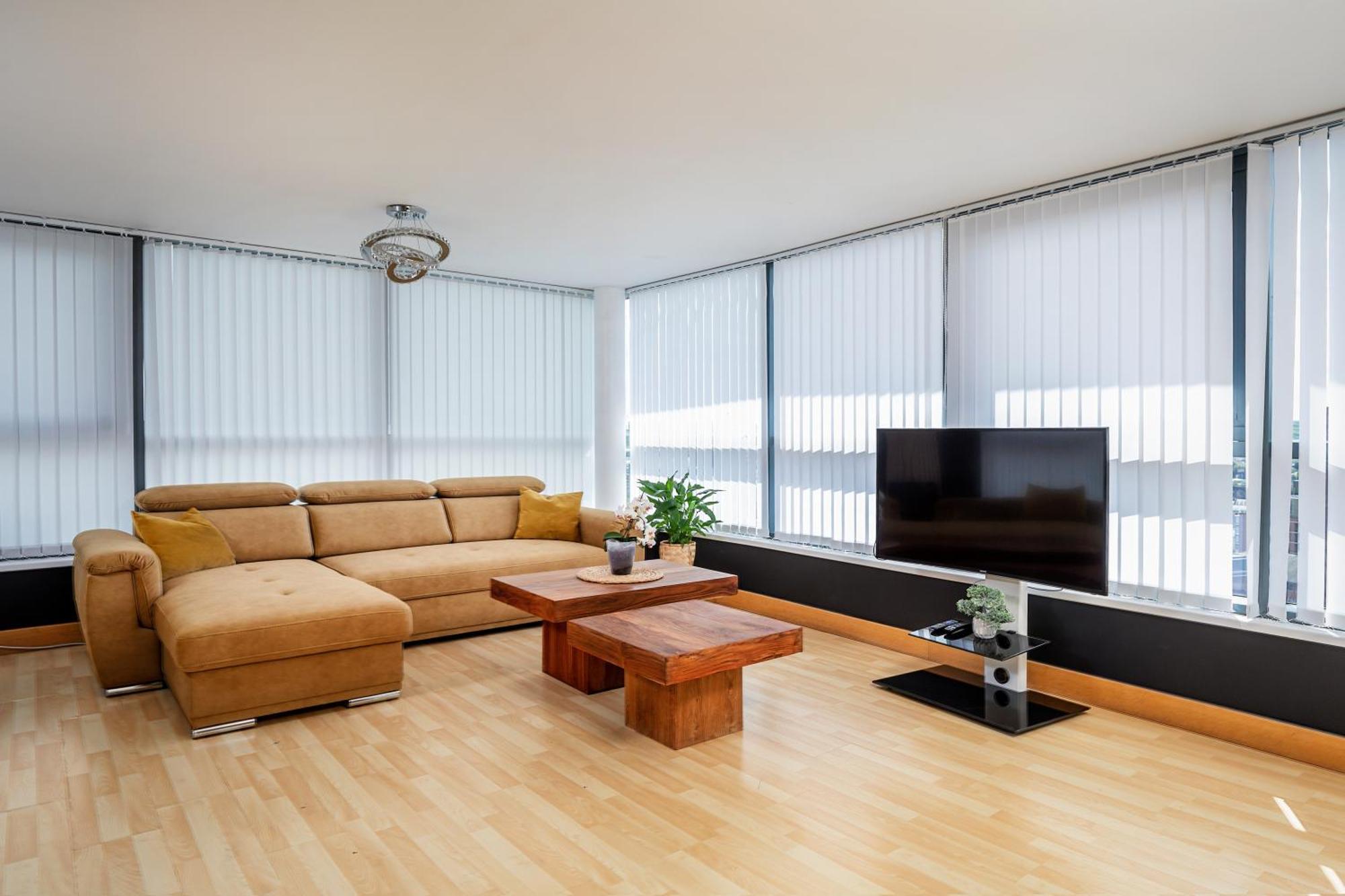 Large Central Penthouse In Leeds ลีดส์ ภายนอก รูปภาพ