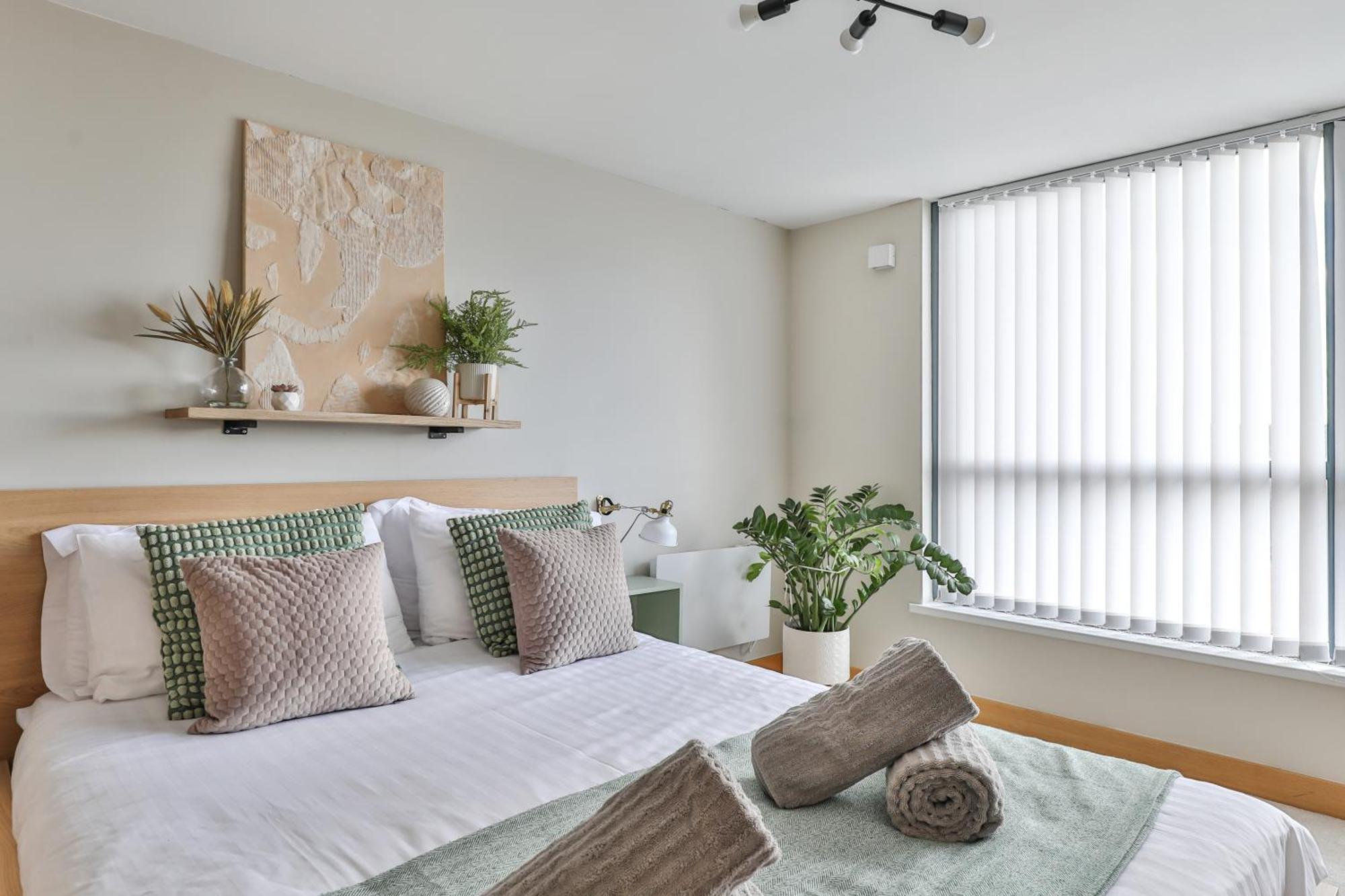Large Central Penthouse In Leeds ลีดส์ ภายนอก รูปภาพ