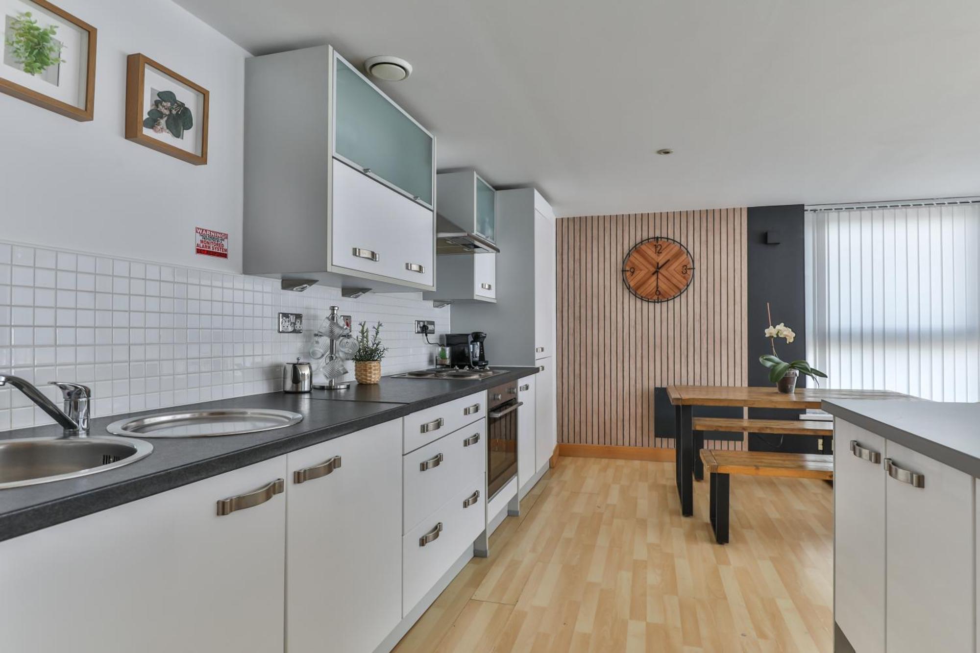 Large Central Penthouse In Leeds ลีดส์ ภายนอก รูปภาพ