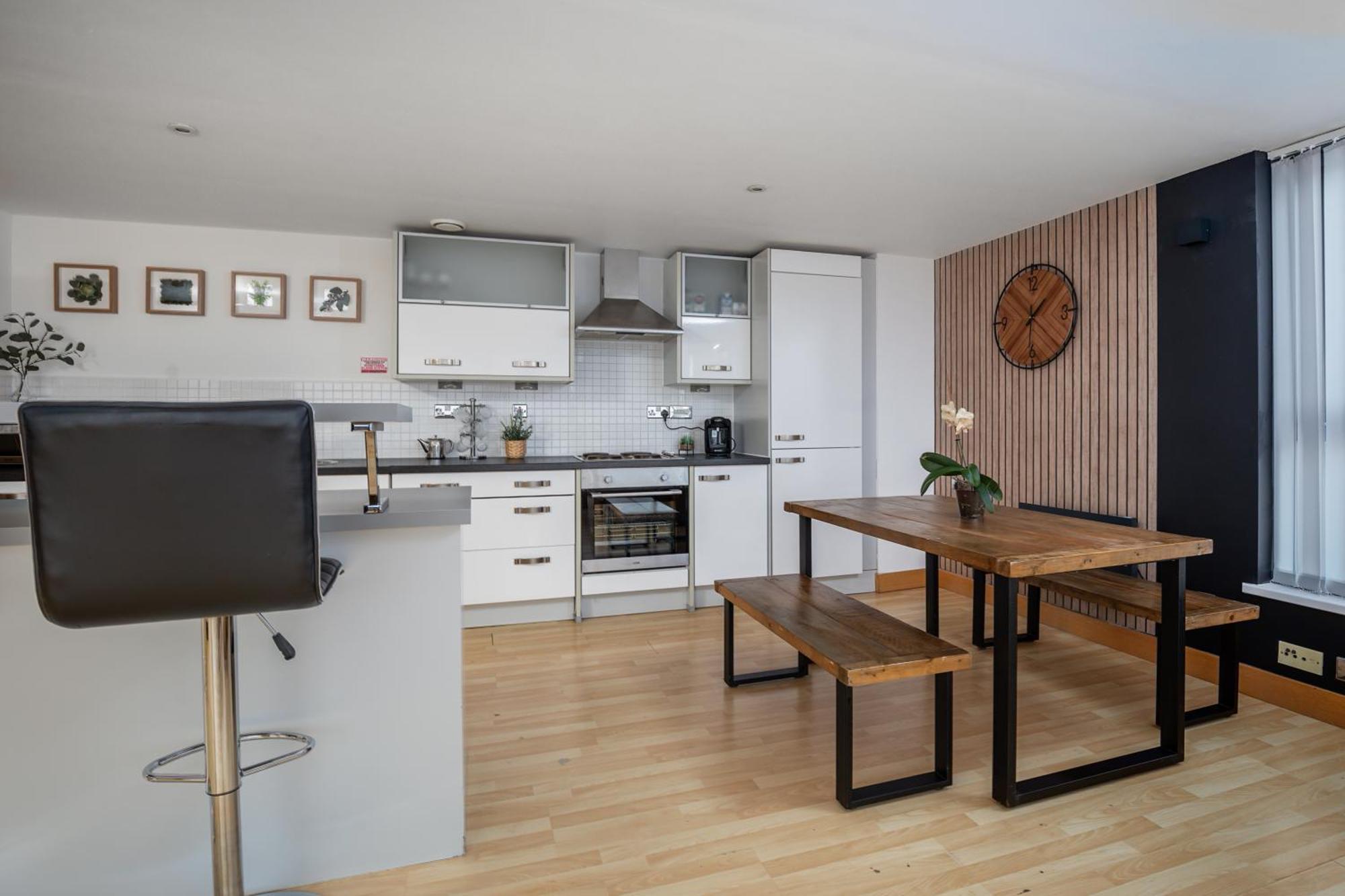 Large Central Penthouse In Leeds ลีดส์ ภายนอก รูปภาพ
